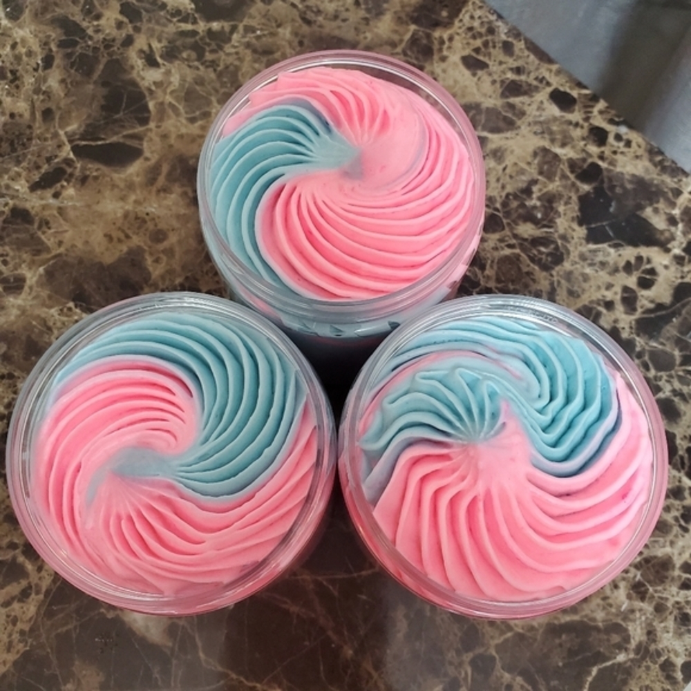 I have hand made soy candles, body butters, an scrubs - Picture 6 of 16